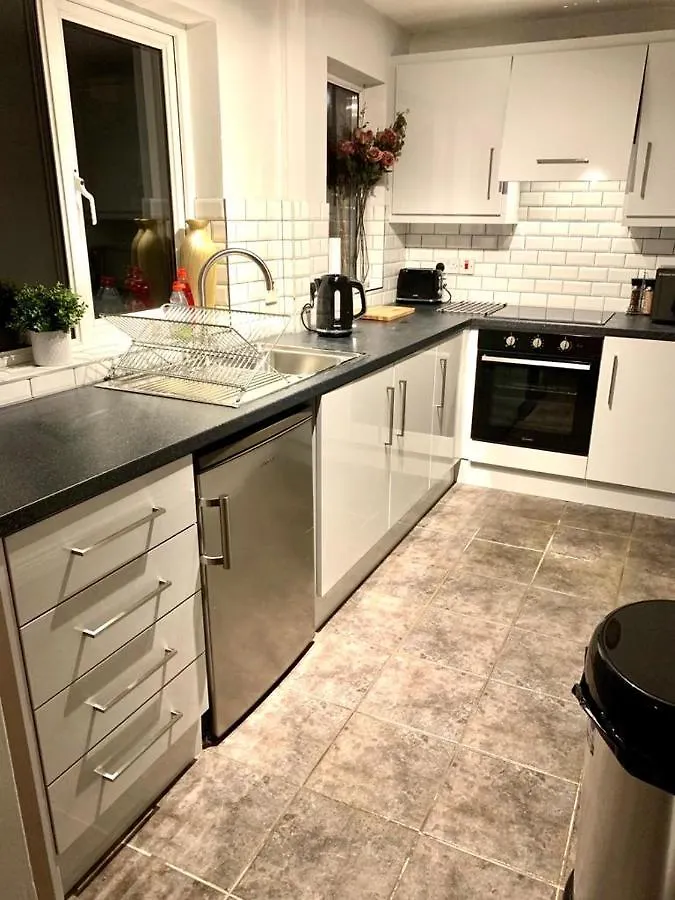 شقة بلفاست  في Cosy Terrace House