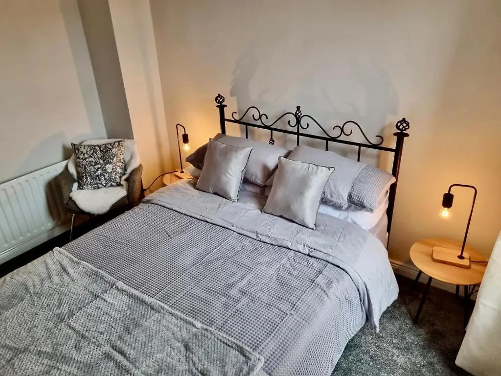شقة بلفاست  في Cosy Terrace House